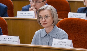Евгений Солнцев впервые отчитался перед депутатами Заксобрания